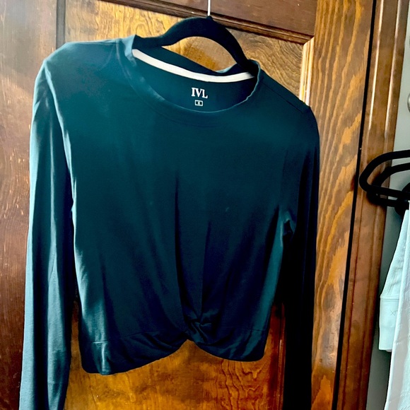IVL Collective long sleeve crop top - Picture 2 of 3
